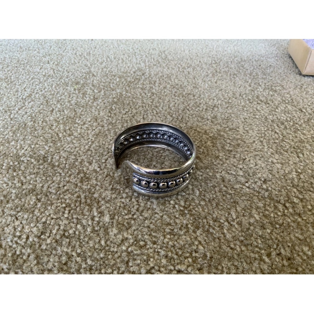 Silver Bangle (4) - Yang Lay Designer - Picture 4 of 8